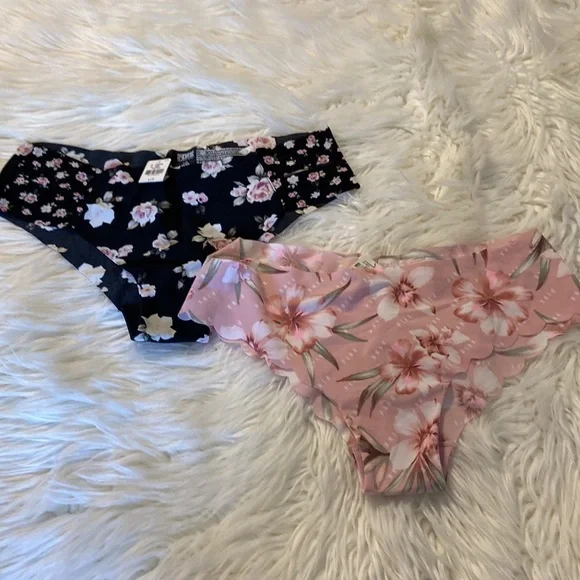 Victoria Secret size Large Cheekster Tanga brand new with tag - Picture 7 of 8